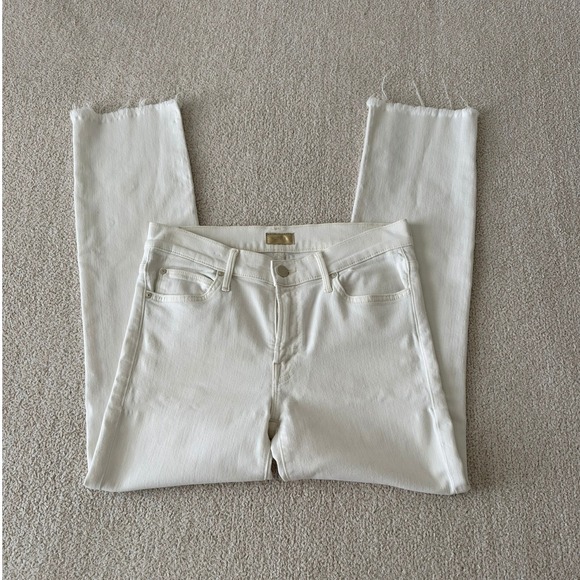 MOTHER Denim - MOTHER The Rascal Ankle Snippet Jeans in size 26 in Whipping the Cream